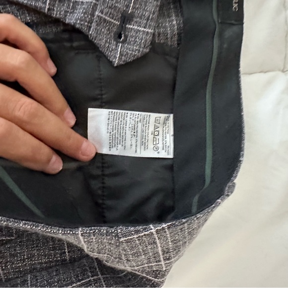 Banana Republic grey check Avery fit pants, size 6 - Picture 5 of 8